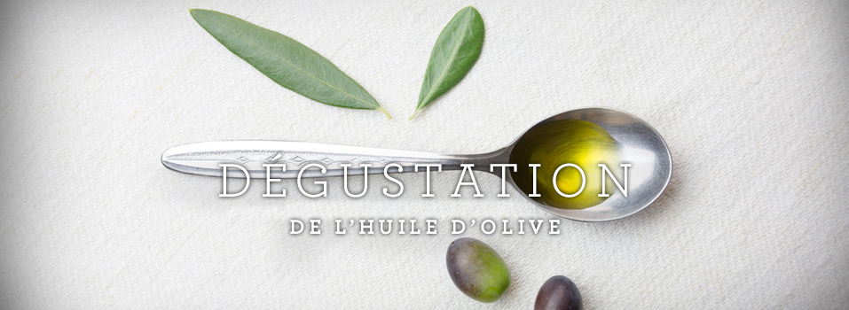 Visuel d'une cuillère contenant de l'huile d'olive